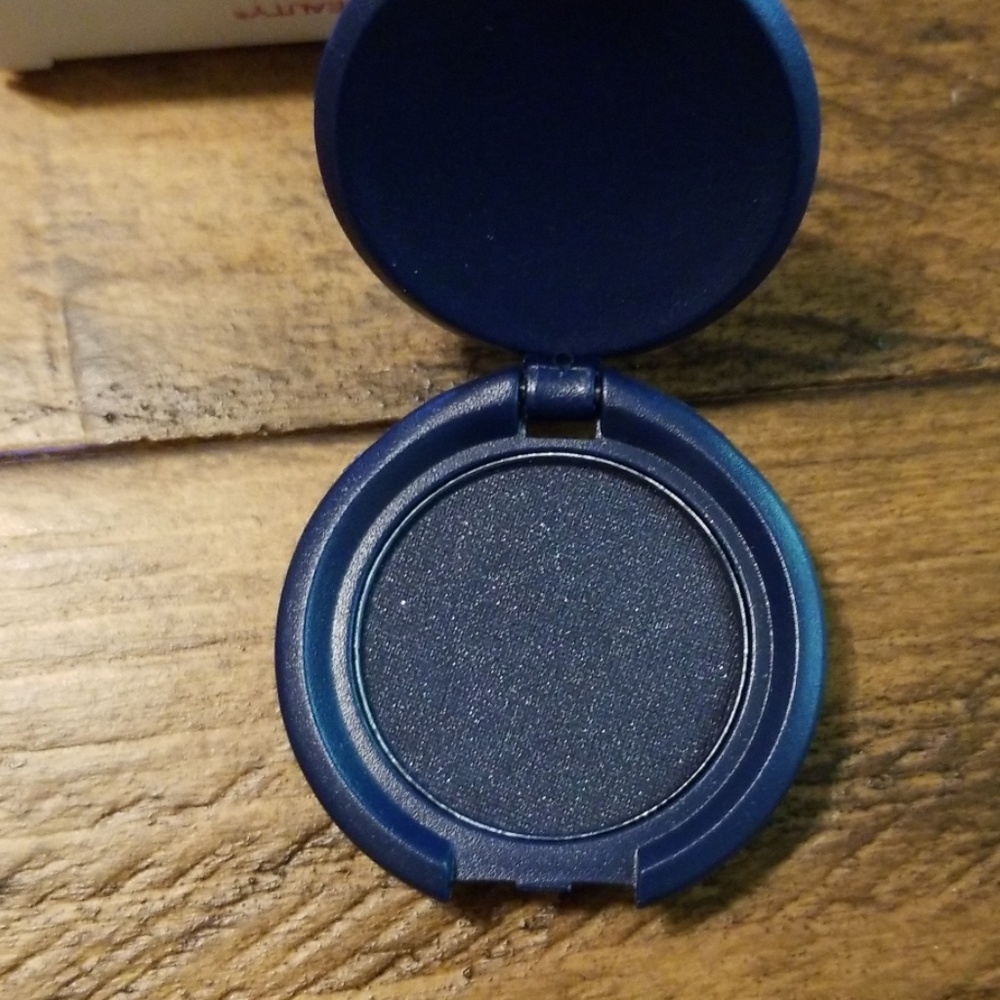 IBY Beauty  Eyeshadow - Picture 3 of 3